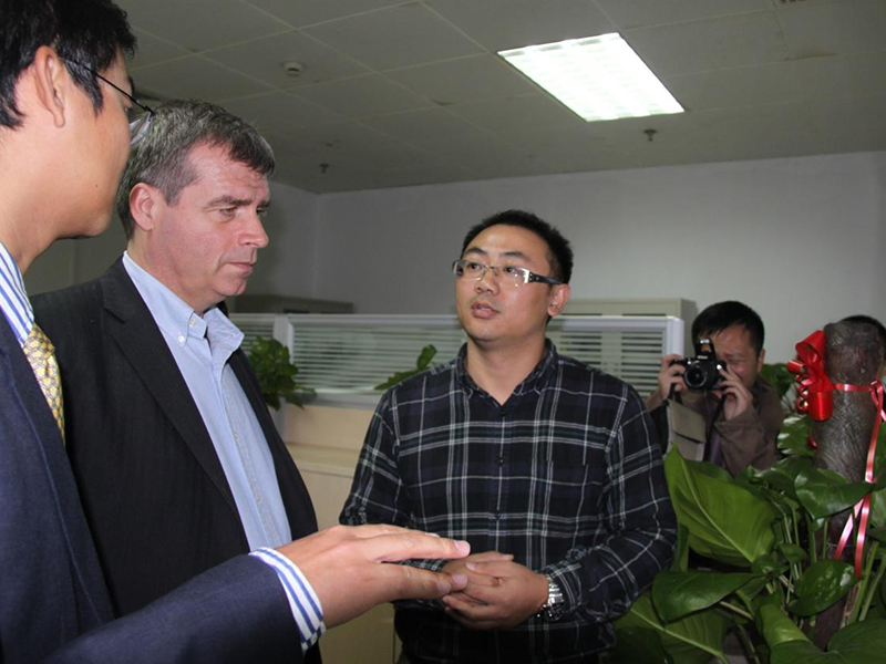 青年(nián)創業(yè)國(guó)際計(jì)劃(YBI)的(de)全球總幹事(shì)莅臨我司進行(xíng)參觀和(hé)指導