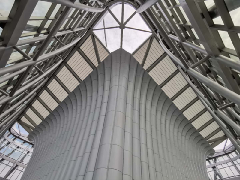 前灘中心290m高(gāo)空(kōng)屋頂遮陽系統